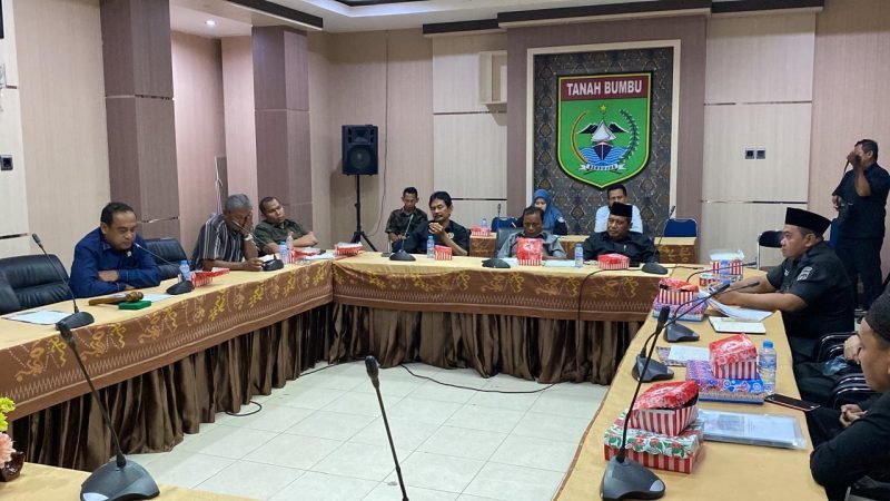 Rapat Kerja Komisi II DPRD Bersama Bagian Kesra Setkab Tanah Bumbu