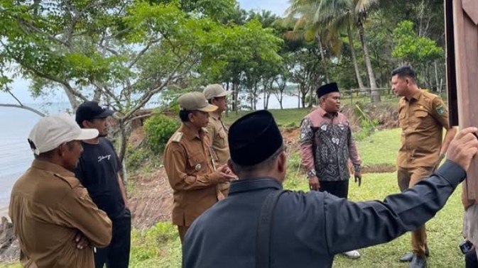 Longsor Sungai Dua Laut, Legislator Tanah Bumbu Tinjau Lokasi