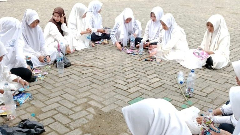 Menjadi Sekolah Adiwiyata Provinsi, SMPN 2 Kusan Hulu Terus Berinovasi