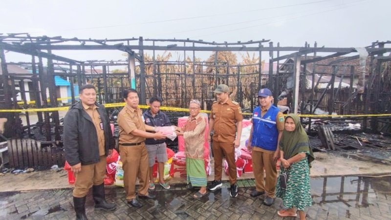 Korban Kebakaran di Jalan Pelita Dapat Bantuan Dari Pemerintah Daerah