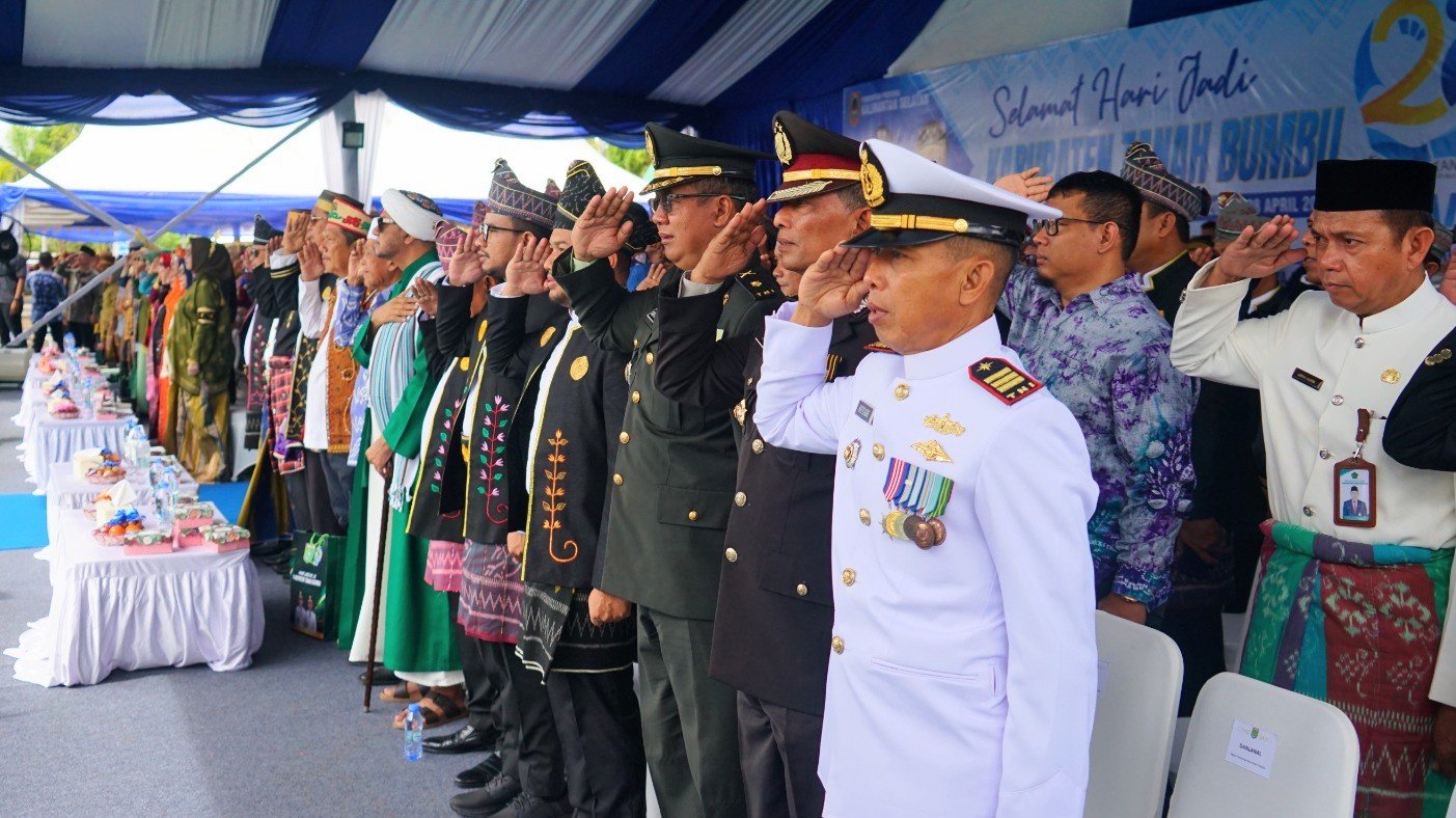 Kasdim 1022 Hadiri Peringatan Hari Jadi Kabupaten Tanah Bumbu Ke-22